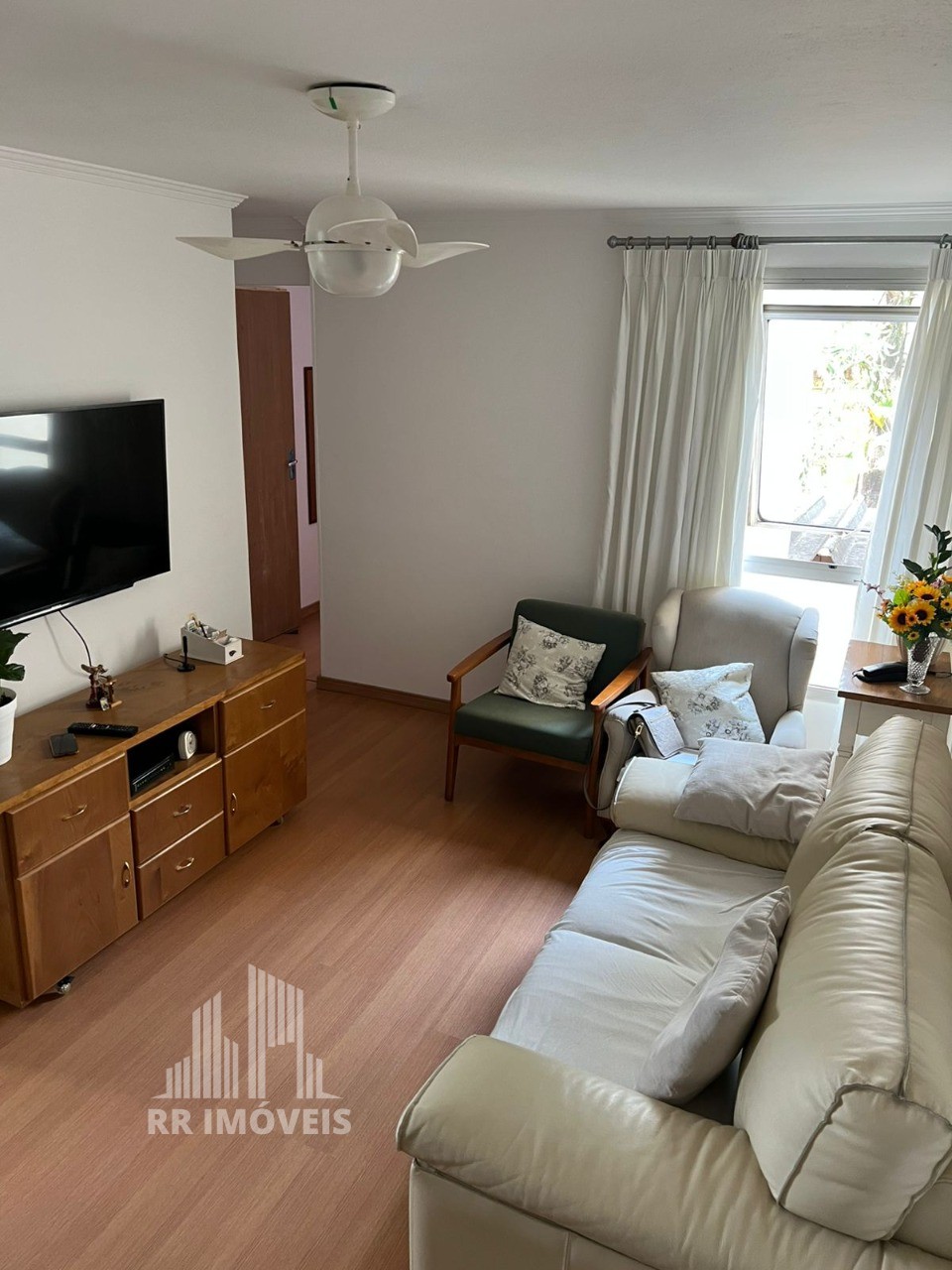 Apartamento à venda com 2 quartos, 52m² - Foto 2