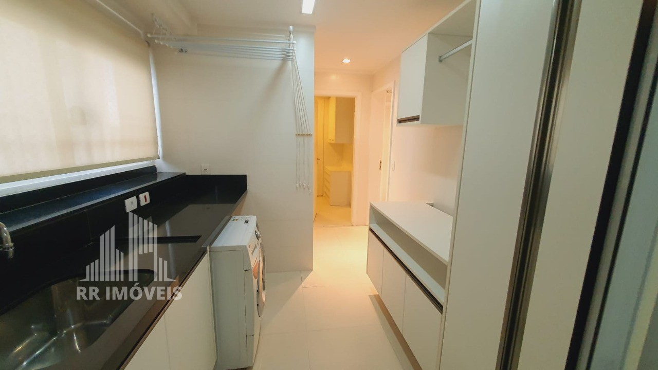 Apartamento para alugar com 3 quartos, 243m² - Foto 18