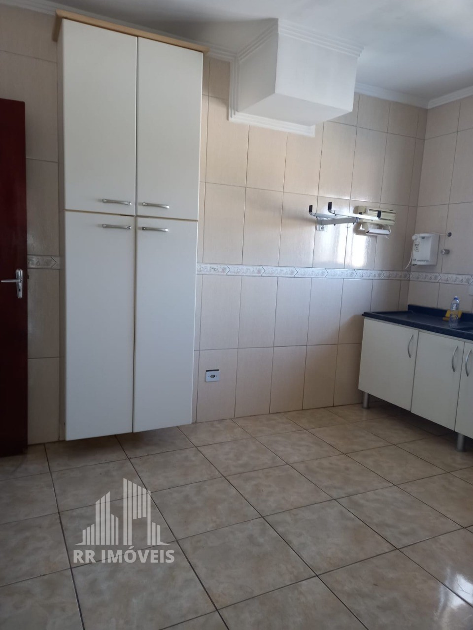 Casa à venda com 3 quartos, 136m² - Foto 3