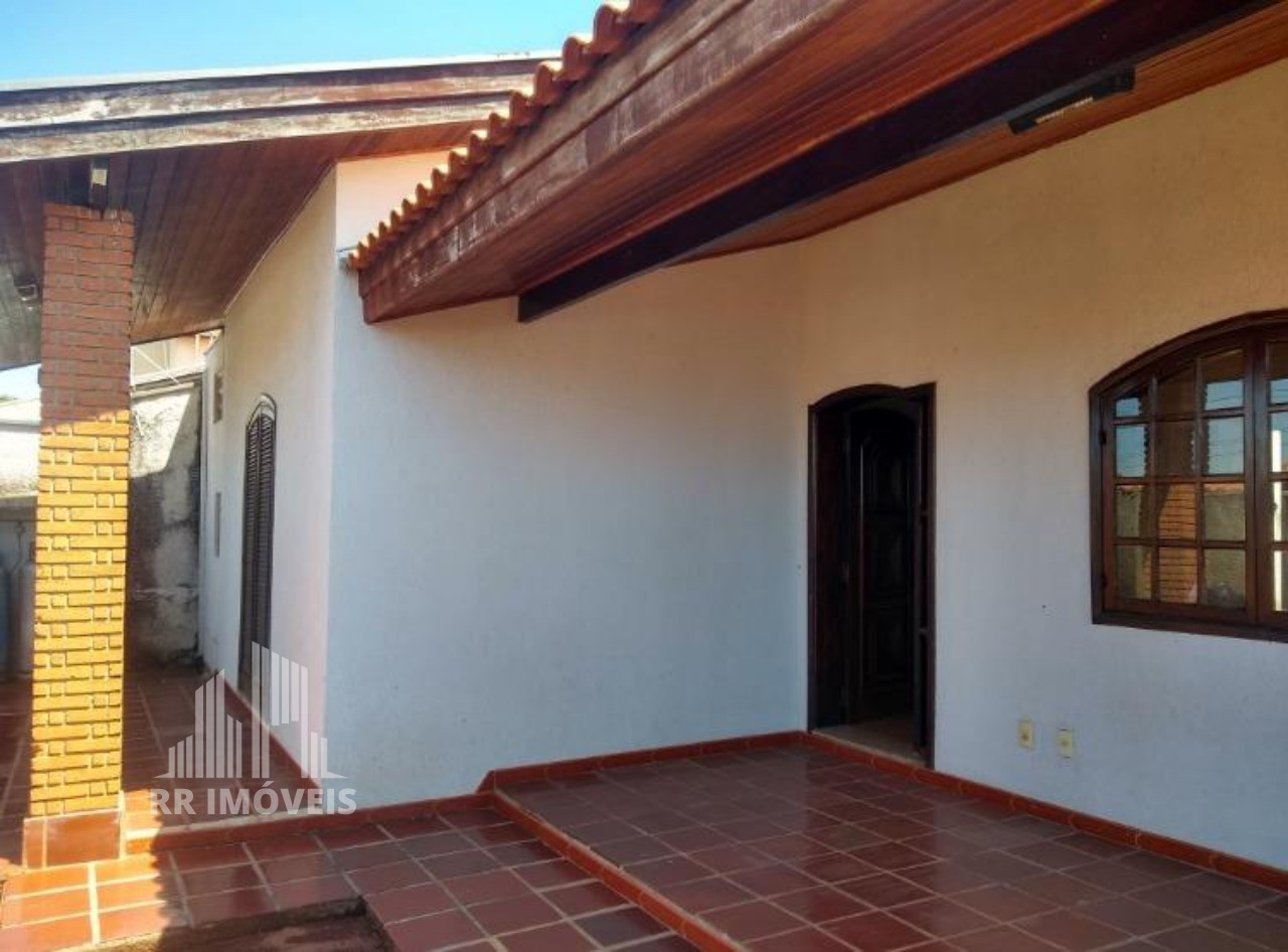 Casa, 3 quartos, 307 m² - Foto 1