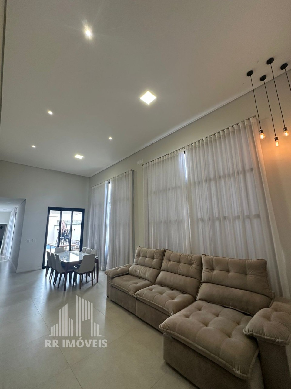 Casa, 3 quartos, 188 m² - Foto 1