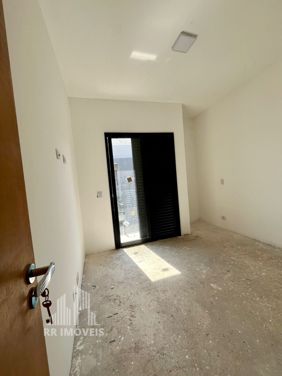 Casa à venda com 2 quartos, 64m² - Foto 4