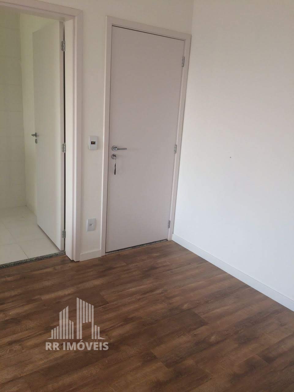 Apartamento para alugar com 2 quartos, 68m² - Foto 11