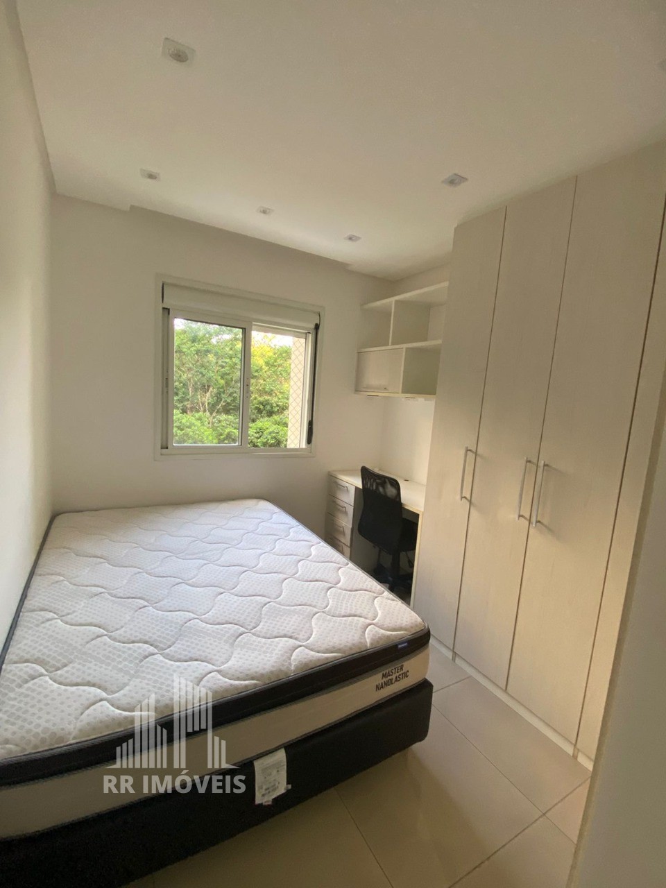 Apartamento para alugar com 2 quartos, 68m² - Foto 14