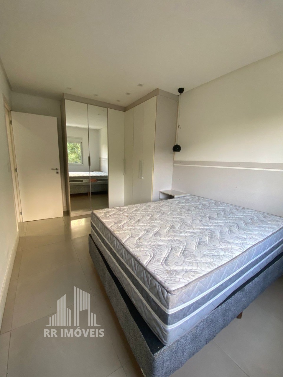 Apartamento para alugar com 2 quartos, 68m² - Foto 13