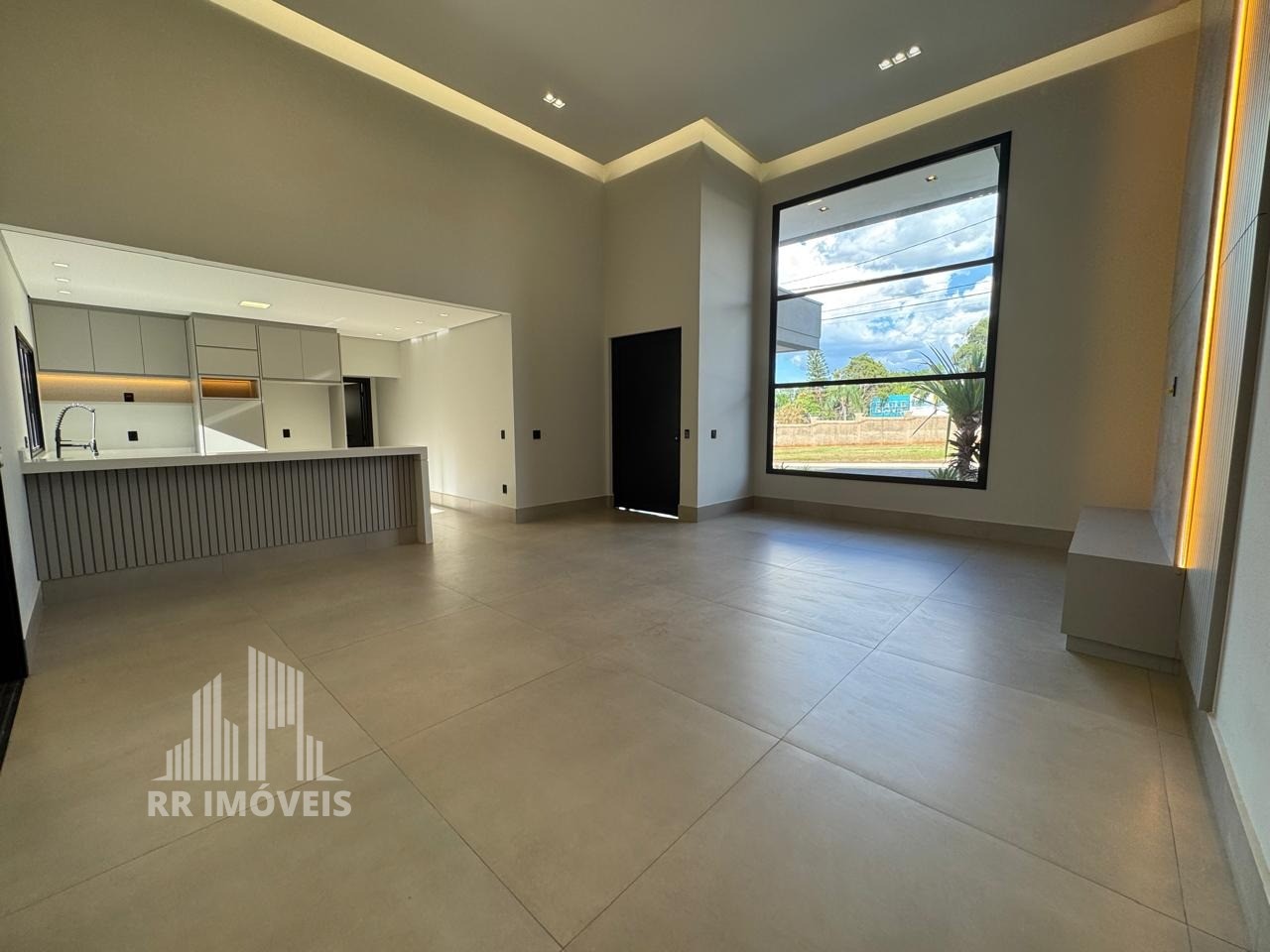 Casa, 3 quartos, 280 m² - Foto 1