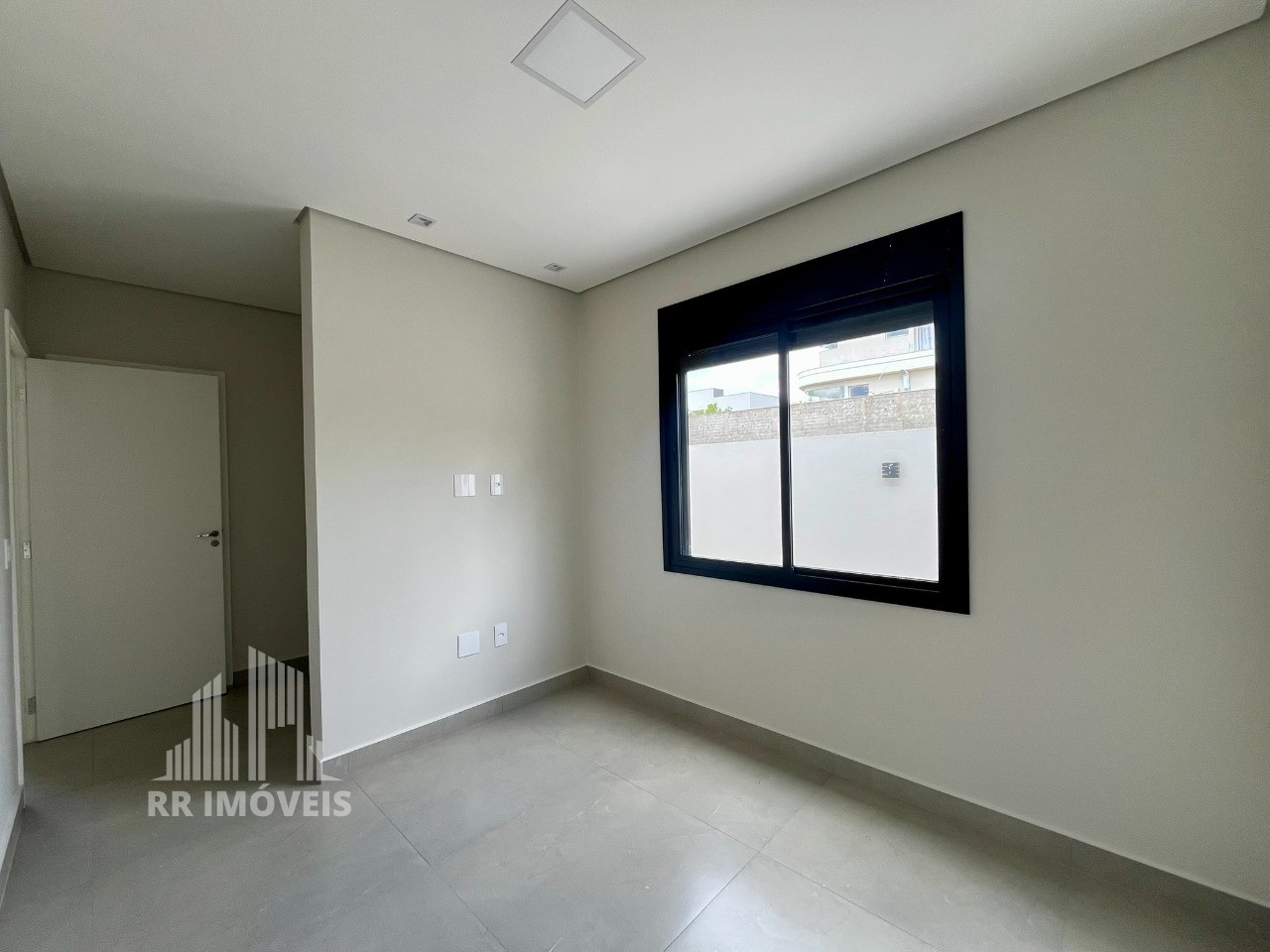 Casa, 4 quartos, 270 m² - Foto 24