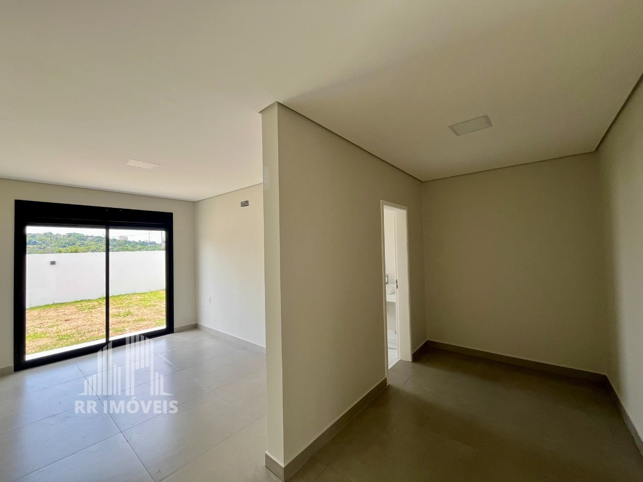 Casa, 4 quartos, 270 m² - Foto 17