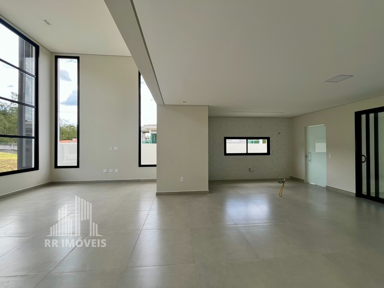 Casa, 4 quartos, 270 m² - Foto 29