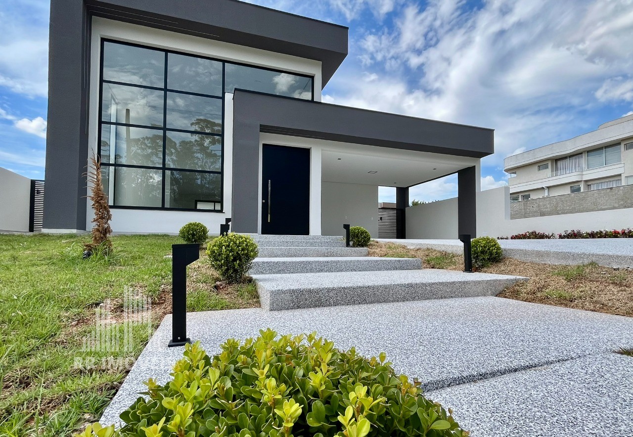 Casa, 4 quartos, 270 m² - Foto 1
