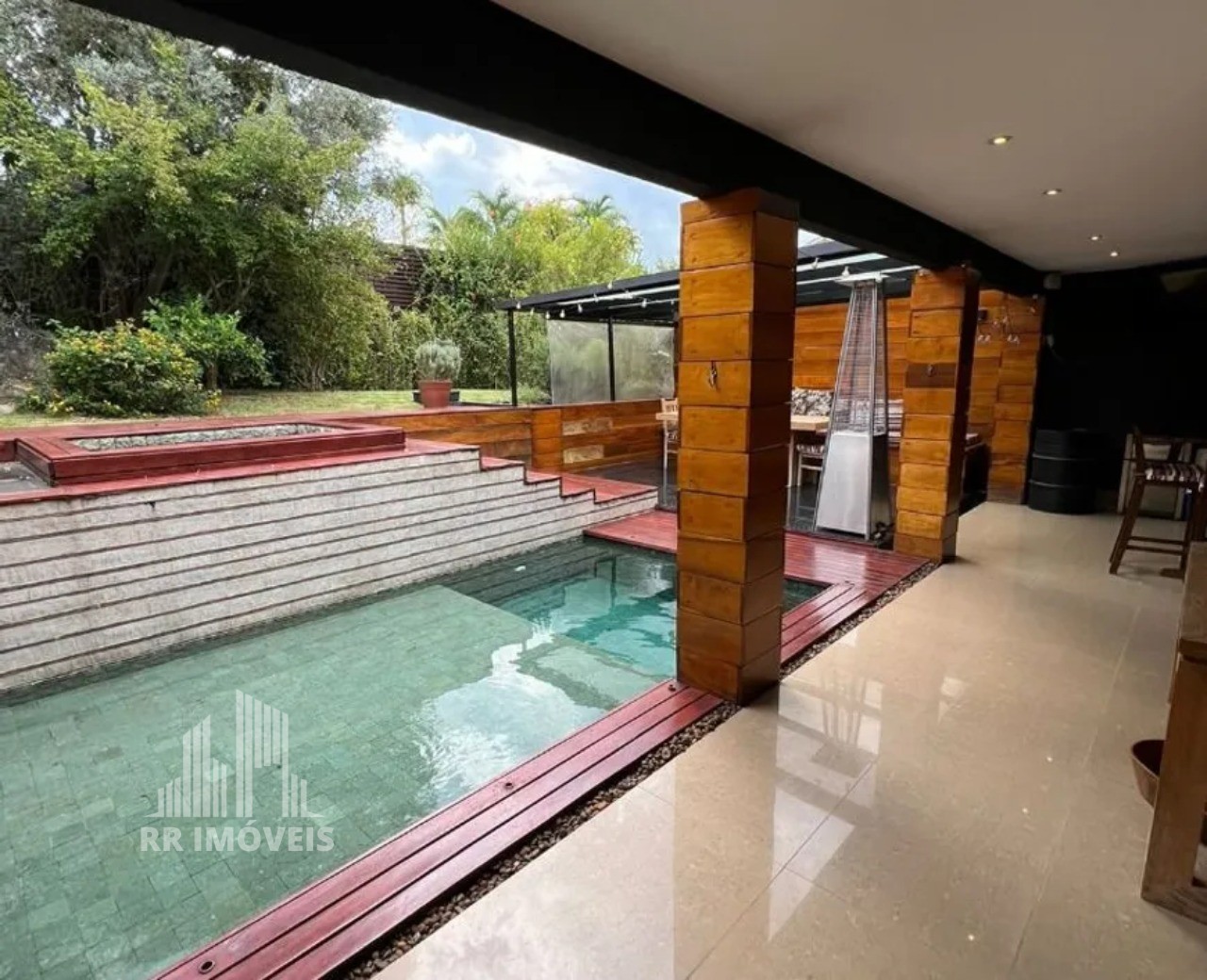 Casa, 3 quartos, 243 m² - Foto 4