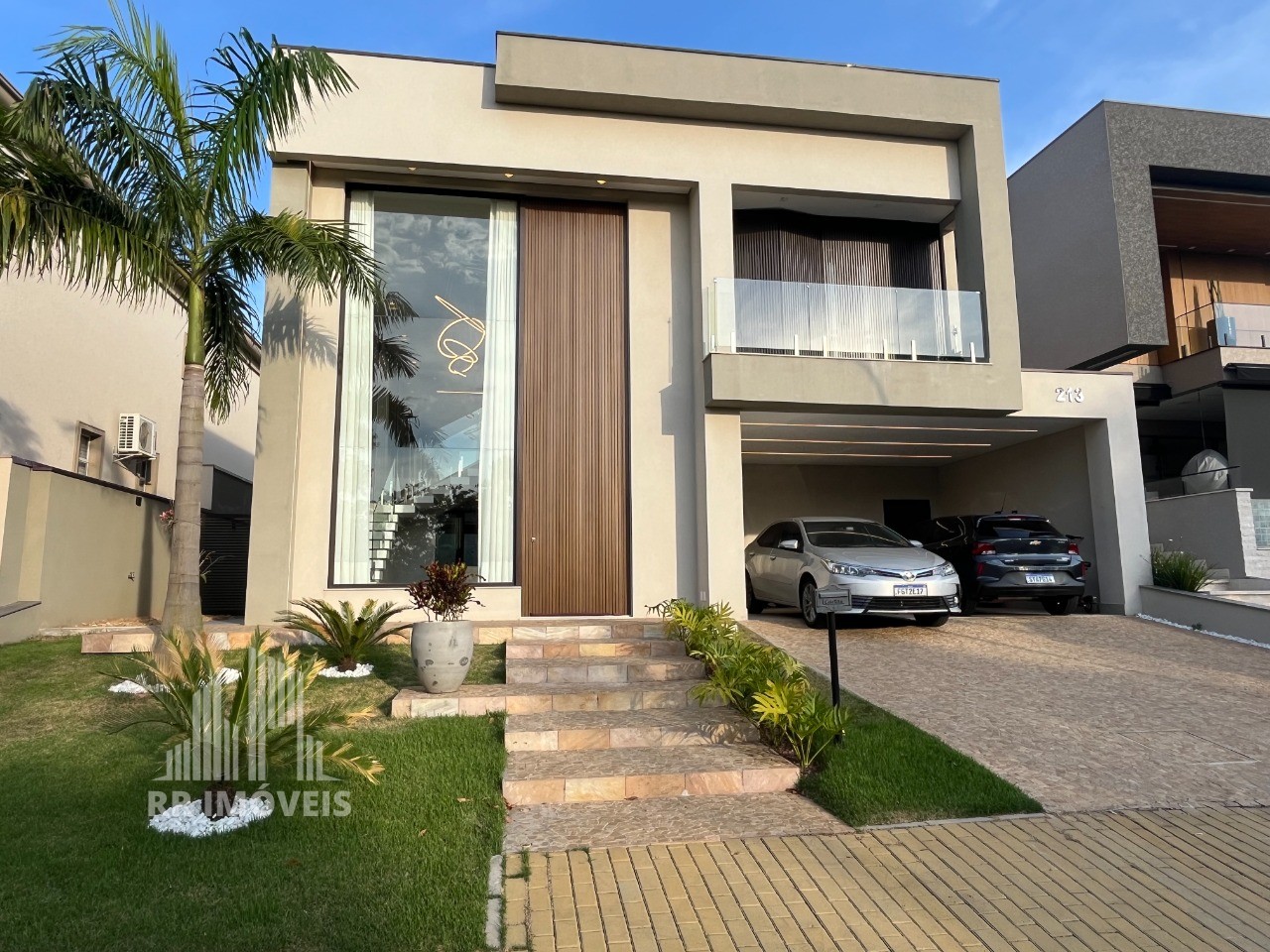 Casa, 4 quartos, 349 m² - Foto 1