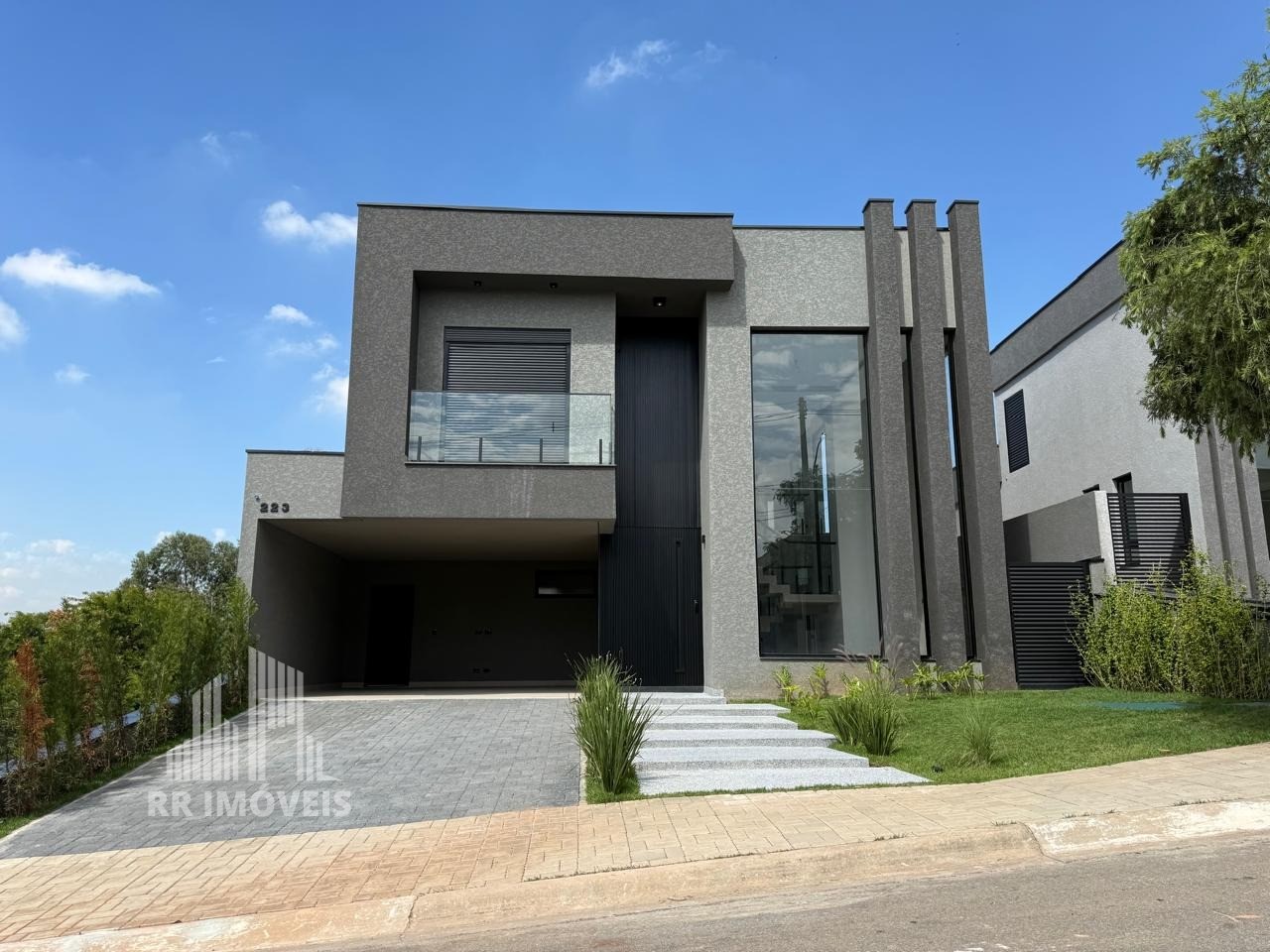 Casa, 4 quartos, 318 m² - Foto 1