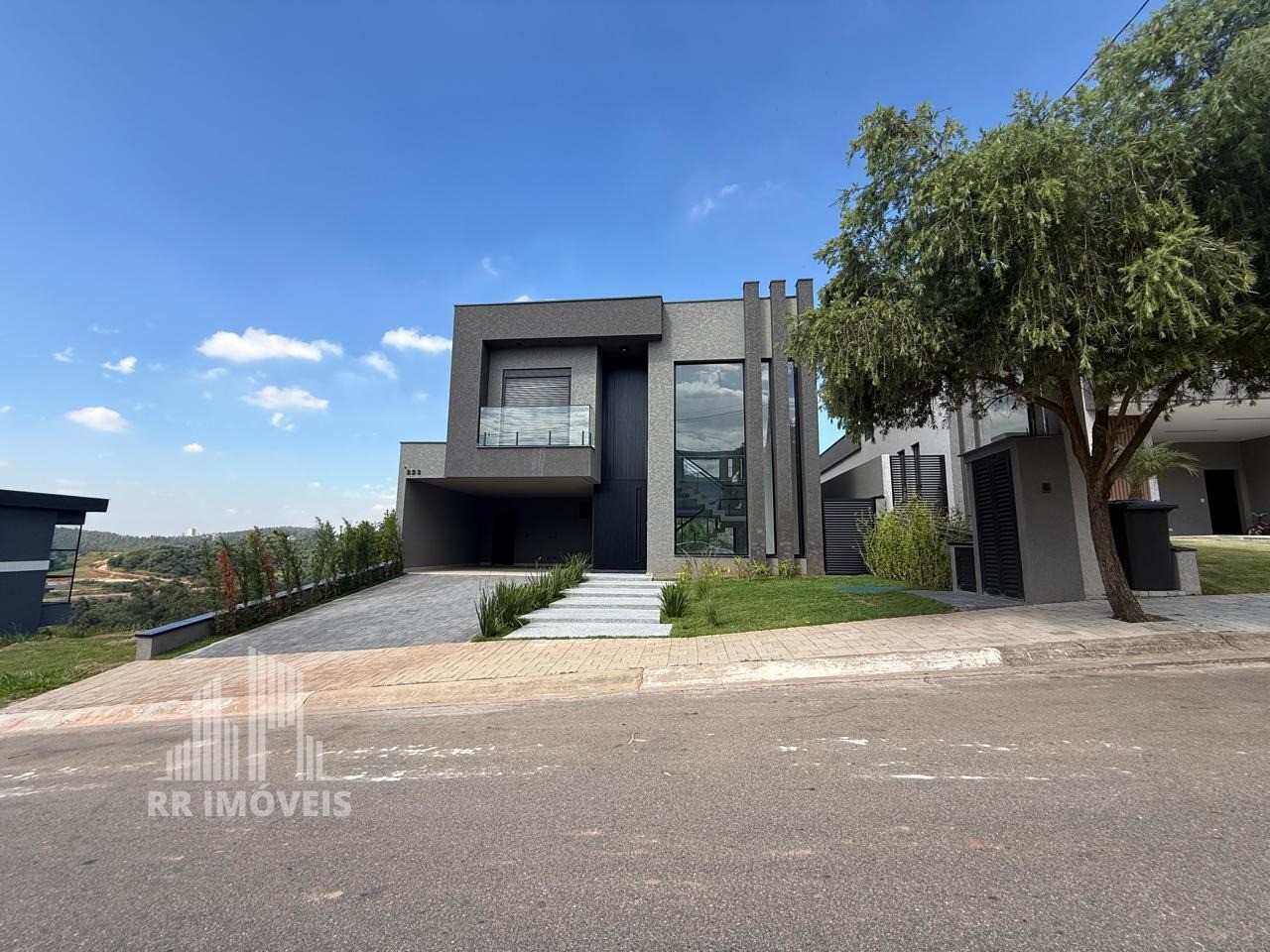 Casa, 4 quartos, 318 m² - Foto 2