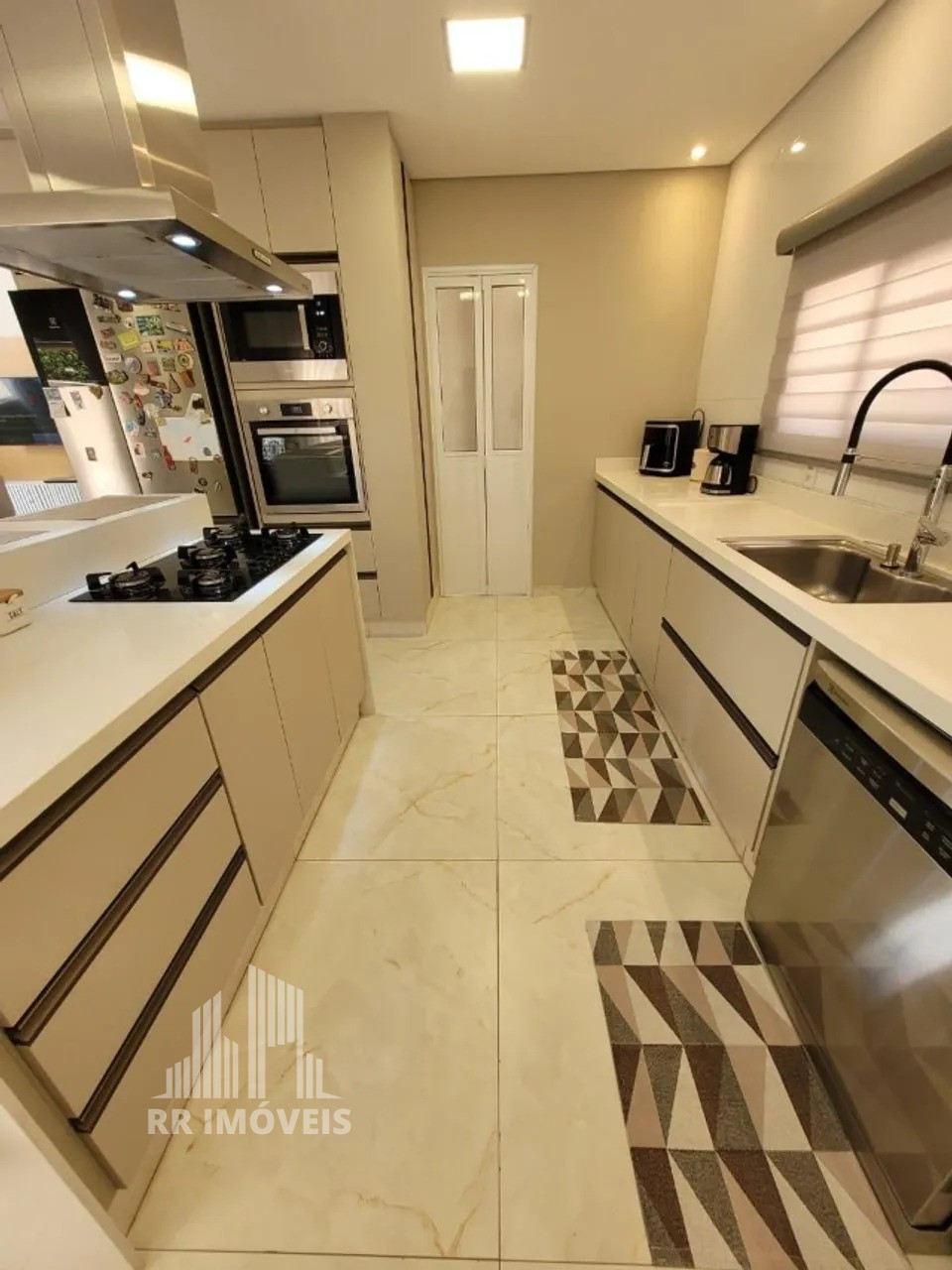 Casa, 5 quartos, 279 m² - Foto 3