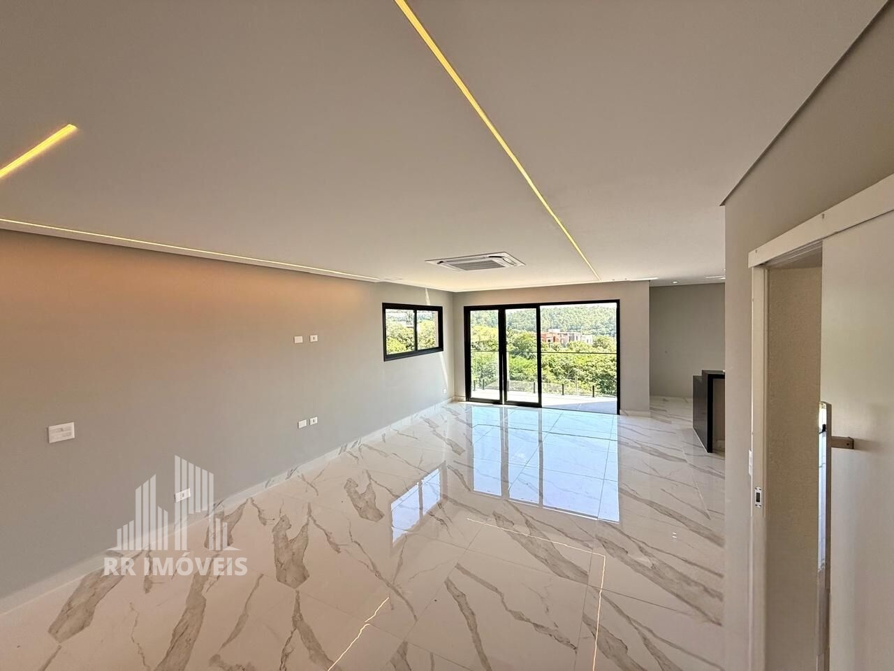 Casa, 3 quartos, 355 m² - Foto 2