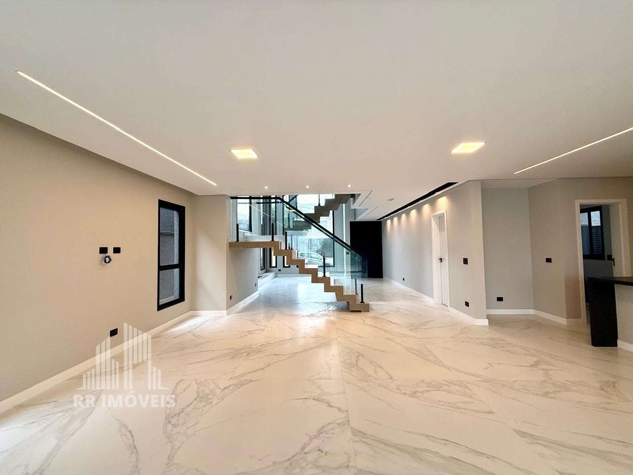 Casa, 4 quartos, 318 m² - Foto 4