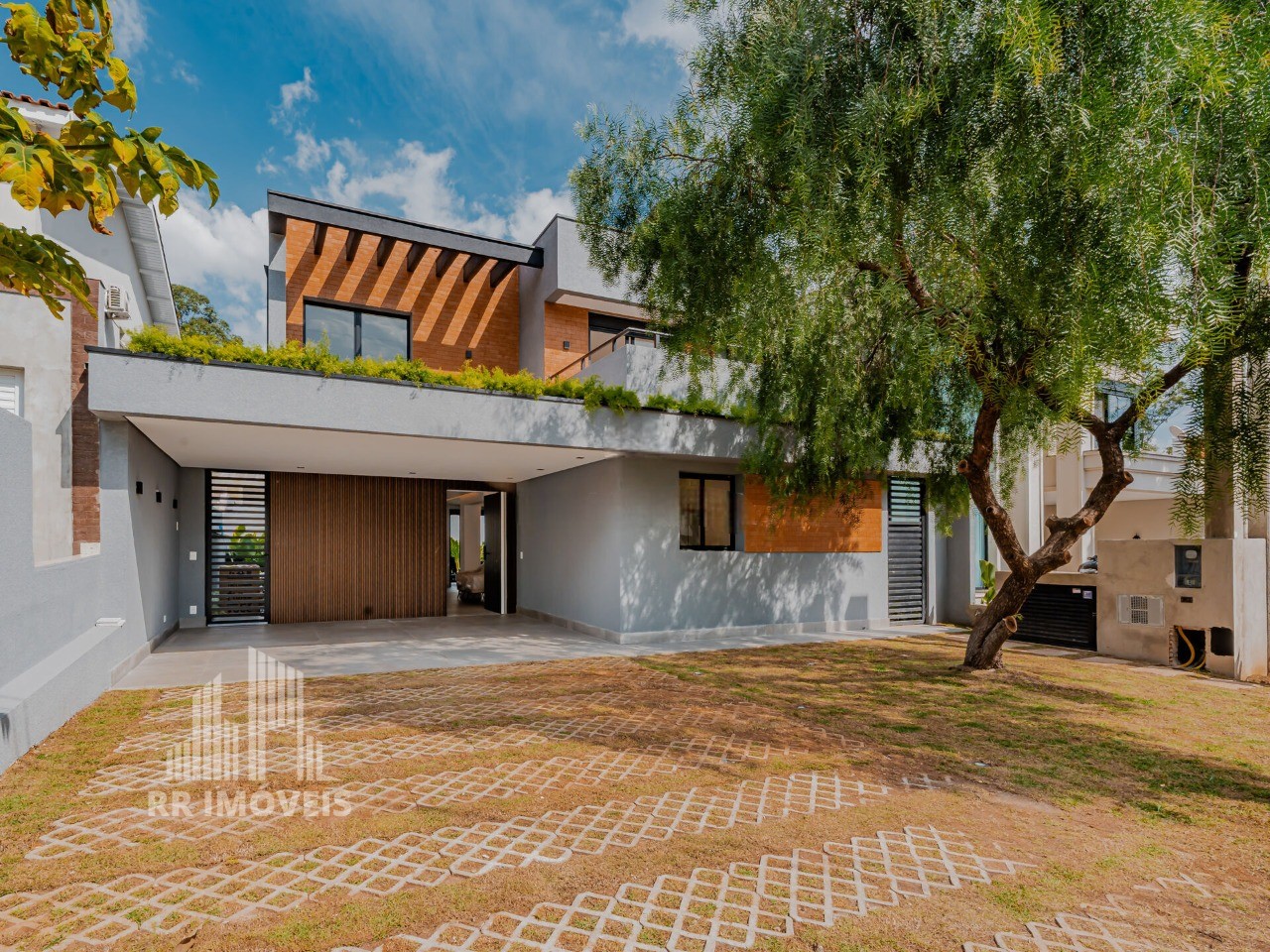 Casa, 4 quartos, 317 m² - Foto 1