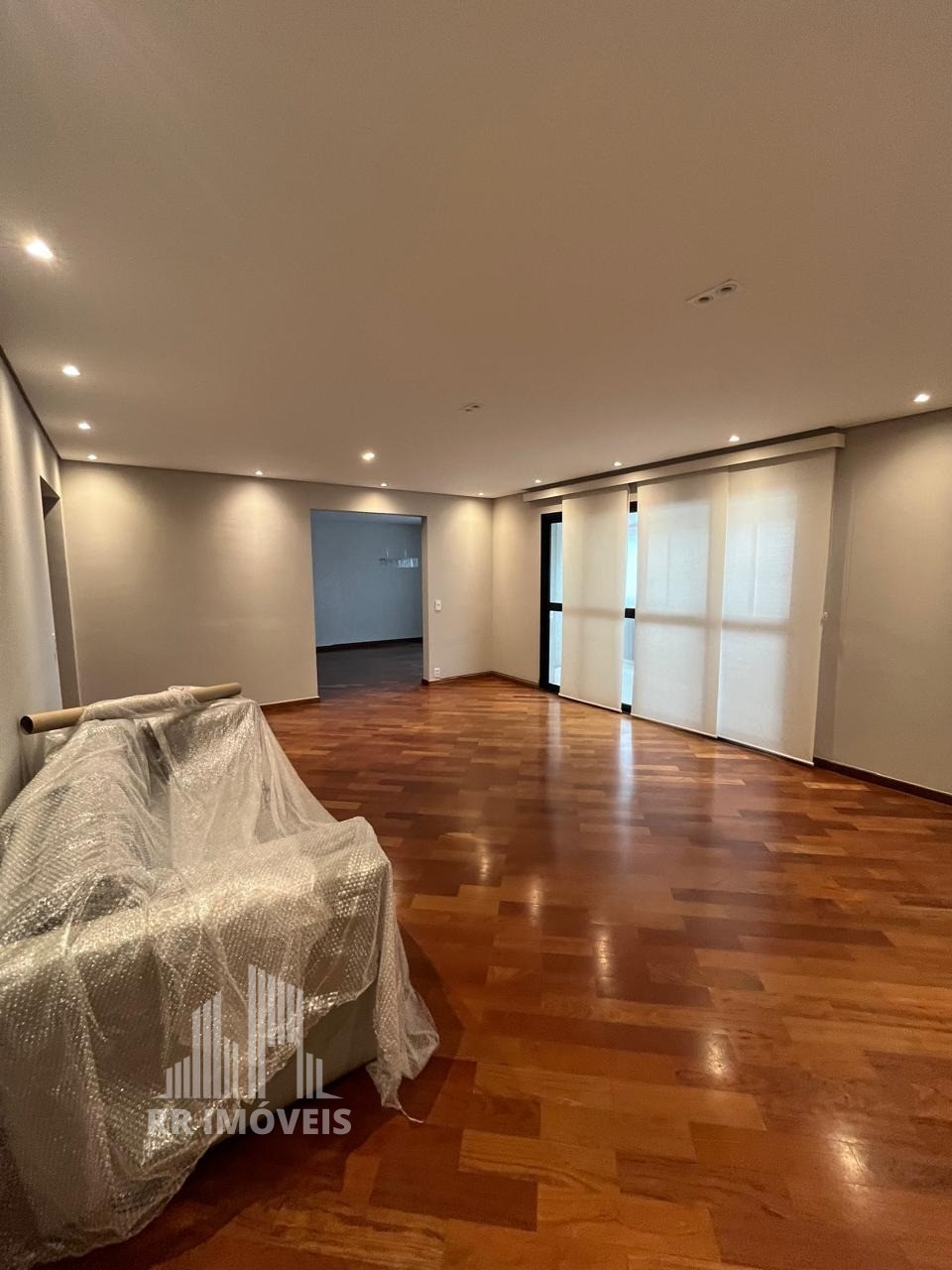 Apartamento, 4 quartos, 205 m² - Foto 2