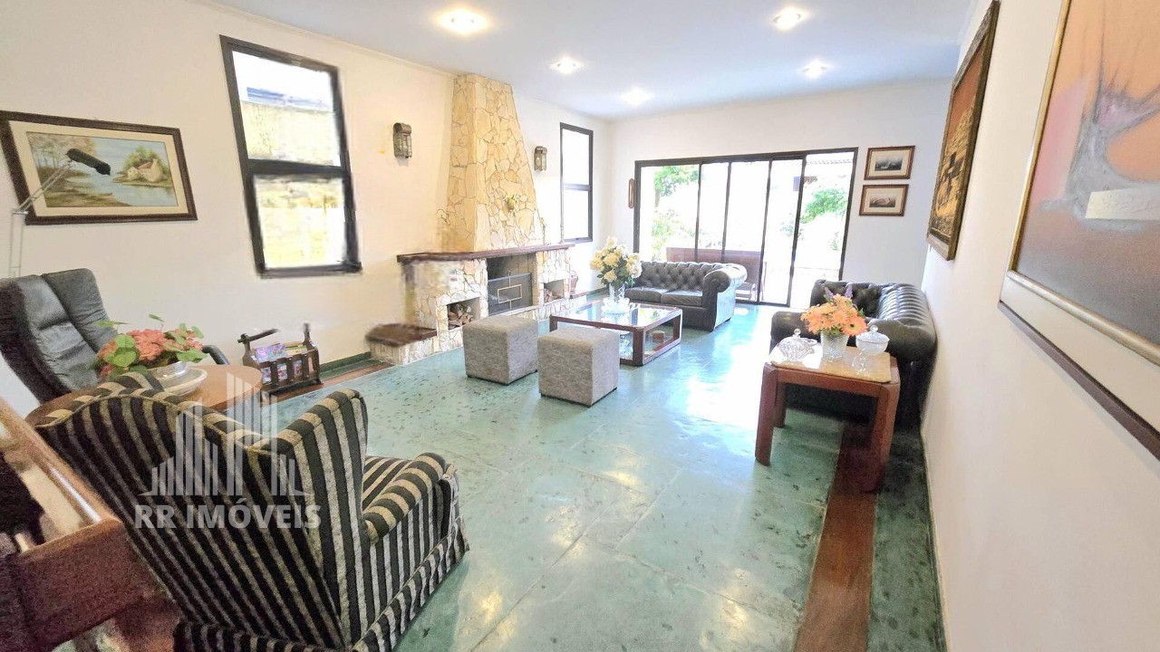 Casa, 4 quartos, 360 m² - Foto 1