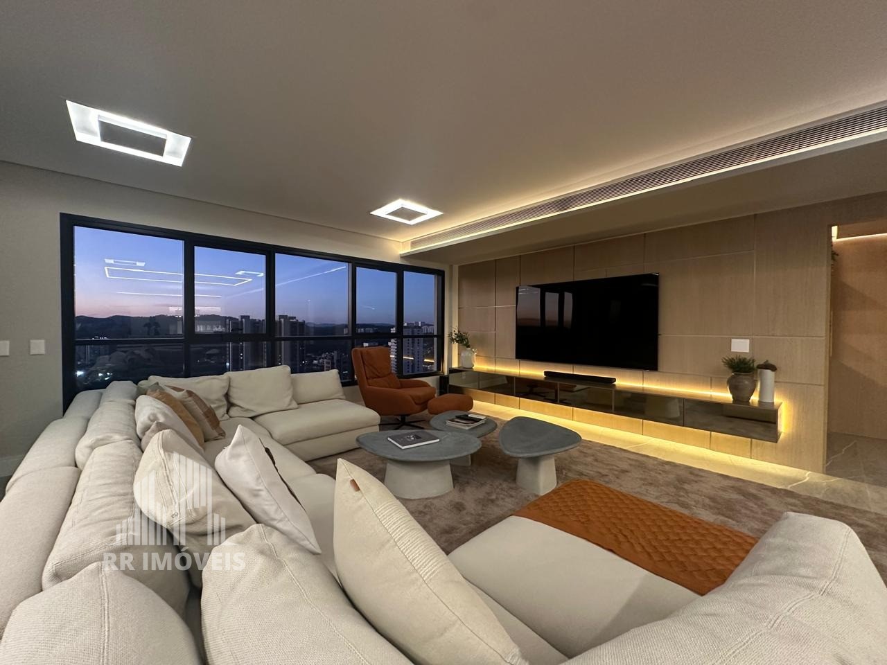Apartamento, 4 quartos, 365 m² - Foto 1