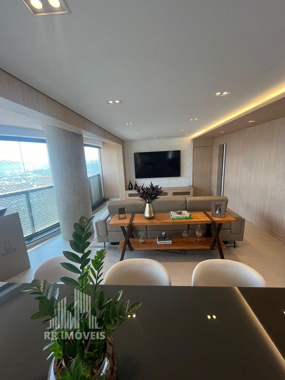 Apartamento, 3 quartos, 180 m² - Foto 1