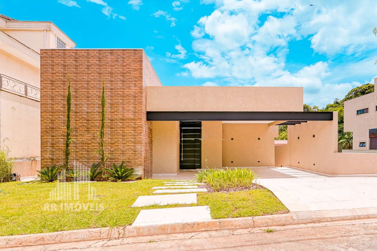 Casa, 4 quartos, 195 m² - Foto 1