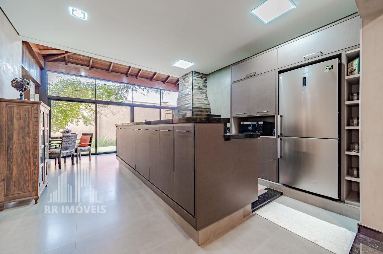 Casa, 4 quartos, 307 m² - Foto 3
