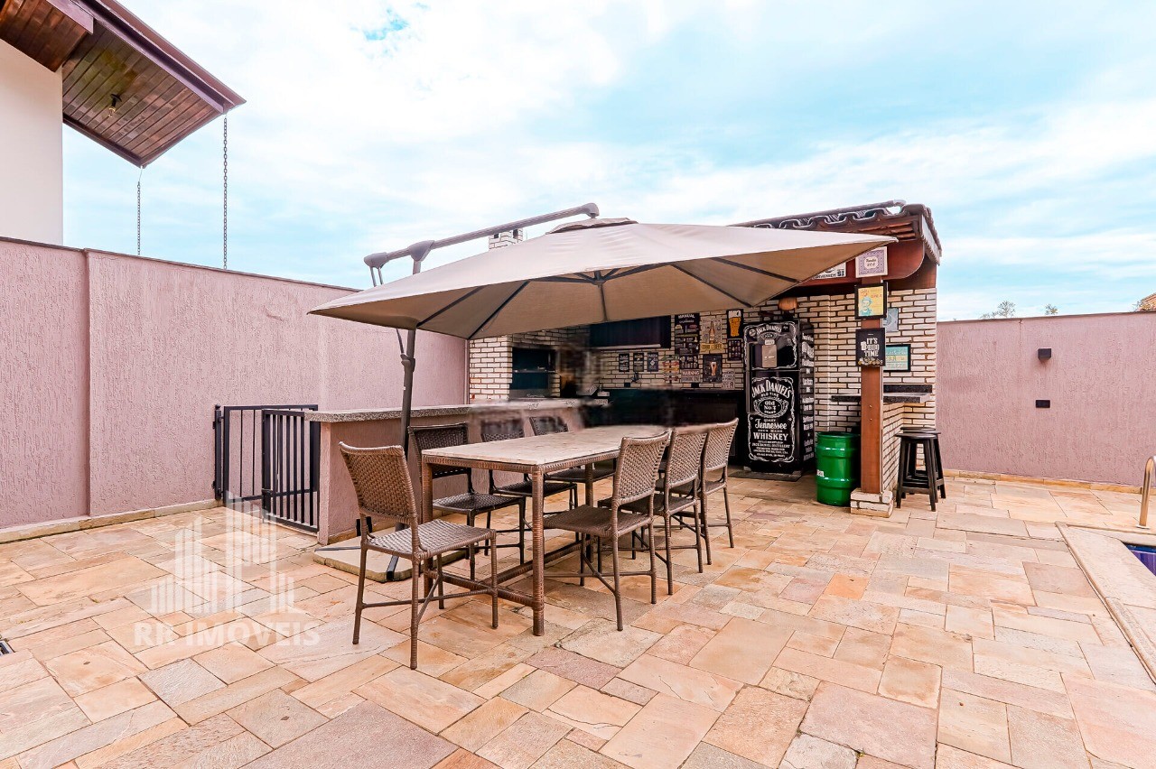 Casa, 4 quartos, 294 m² - Foto 2