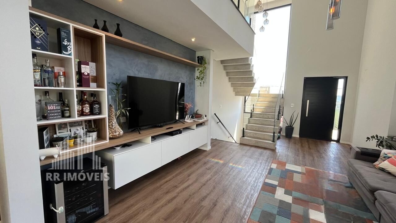 Casa, 4 quartos, 266 m² - Foto 2