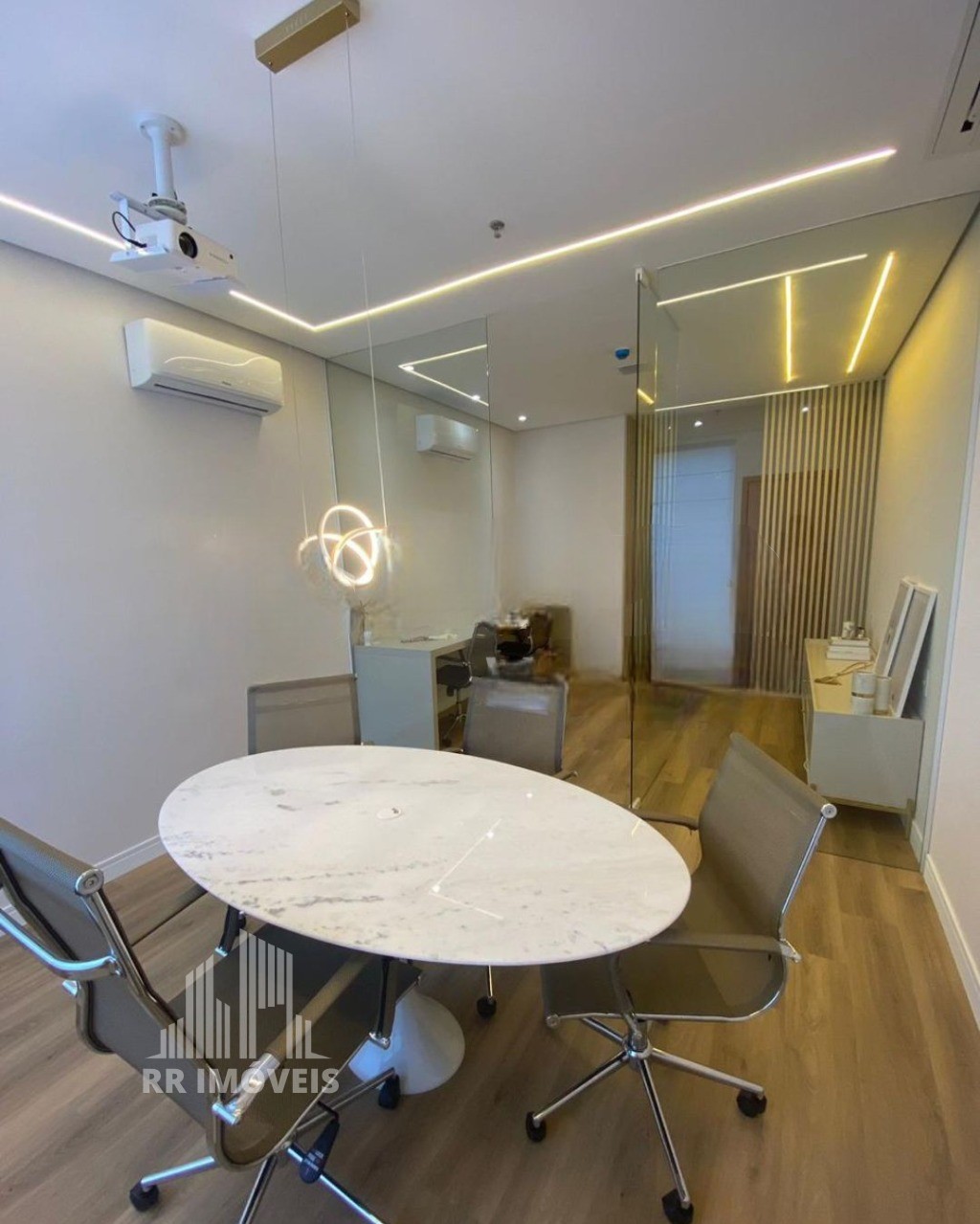 Sala-Conjunto, 30 m² - Foto 1