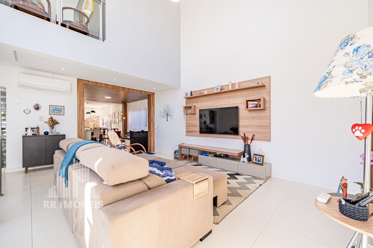 Casa, 3 quartos, 350 m² - Foto 1