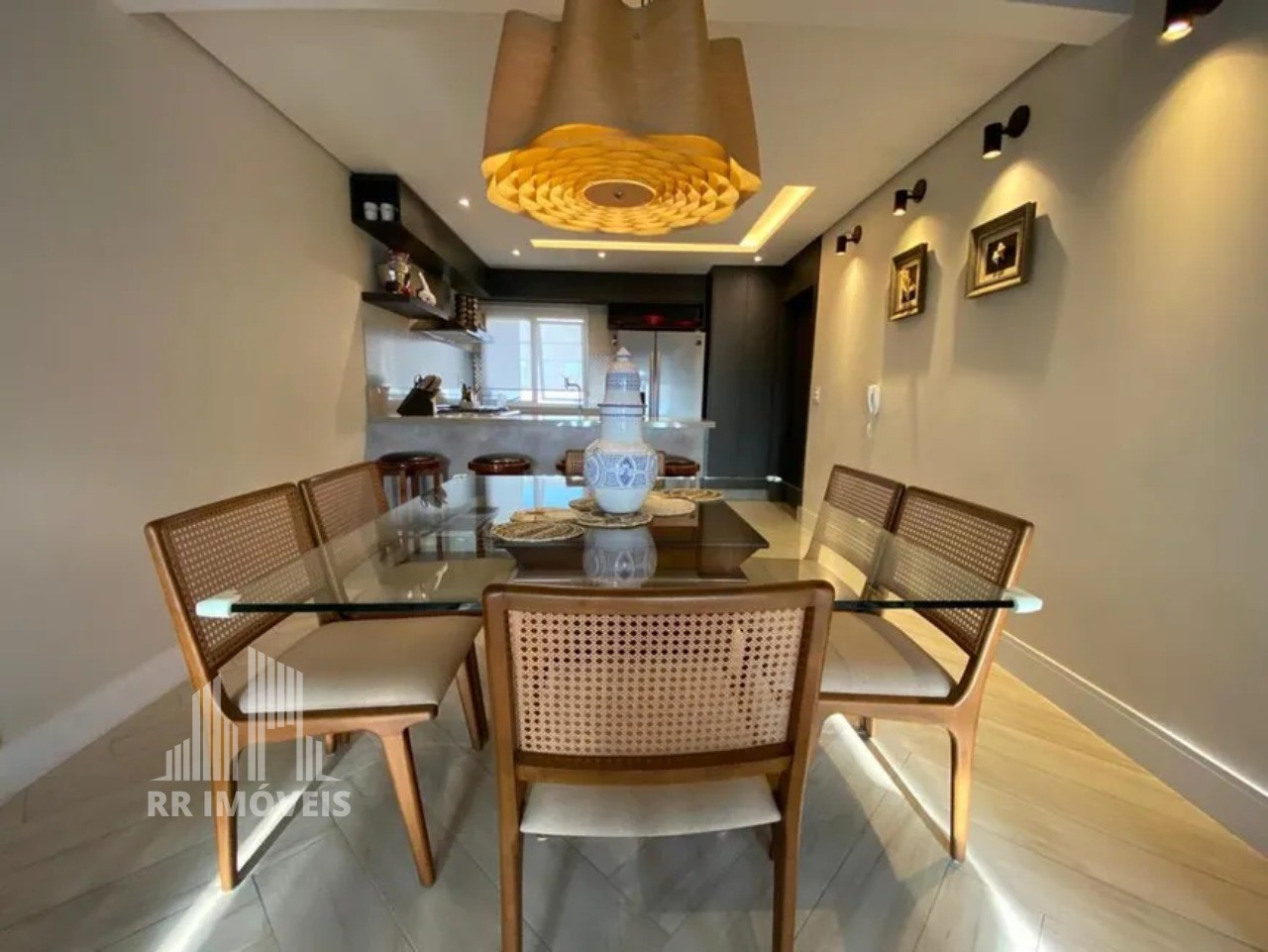 Apartamento, 3 quartos, 184 m² - Foto 2
