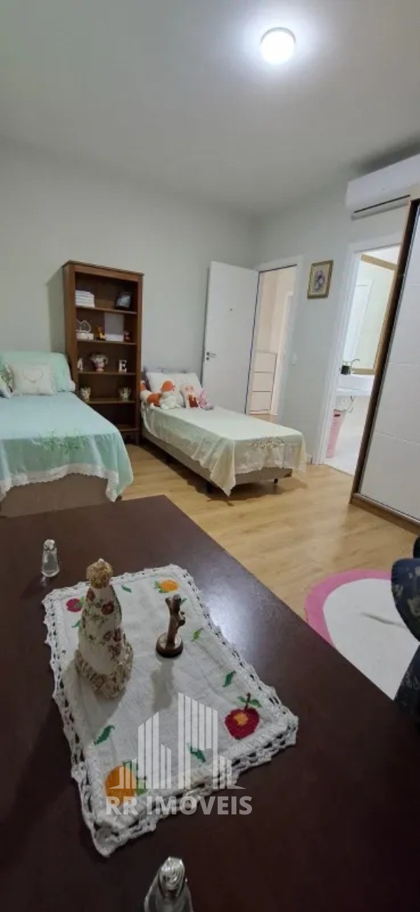 Casa, 4 quartos, 270 m² - Foto 12