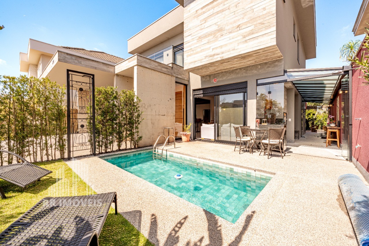 Casa, 5 quartos, 330 m² - Foto 2