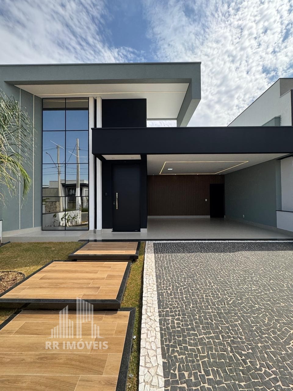 Casa, 3 quartos, 192 m² - Foto 1