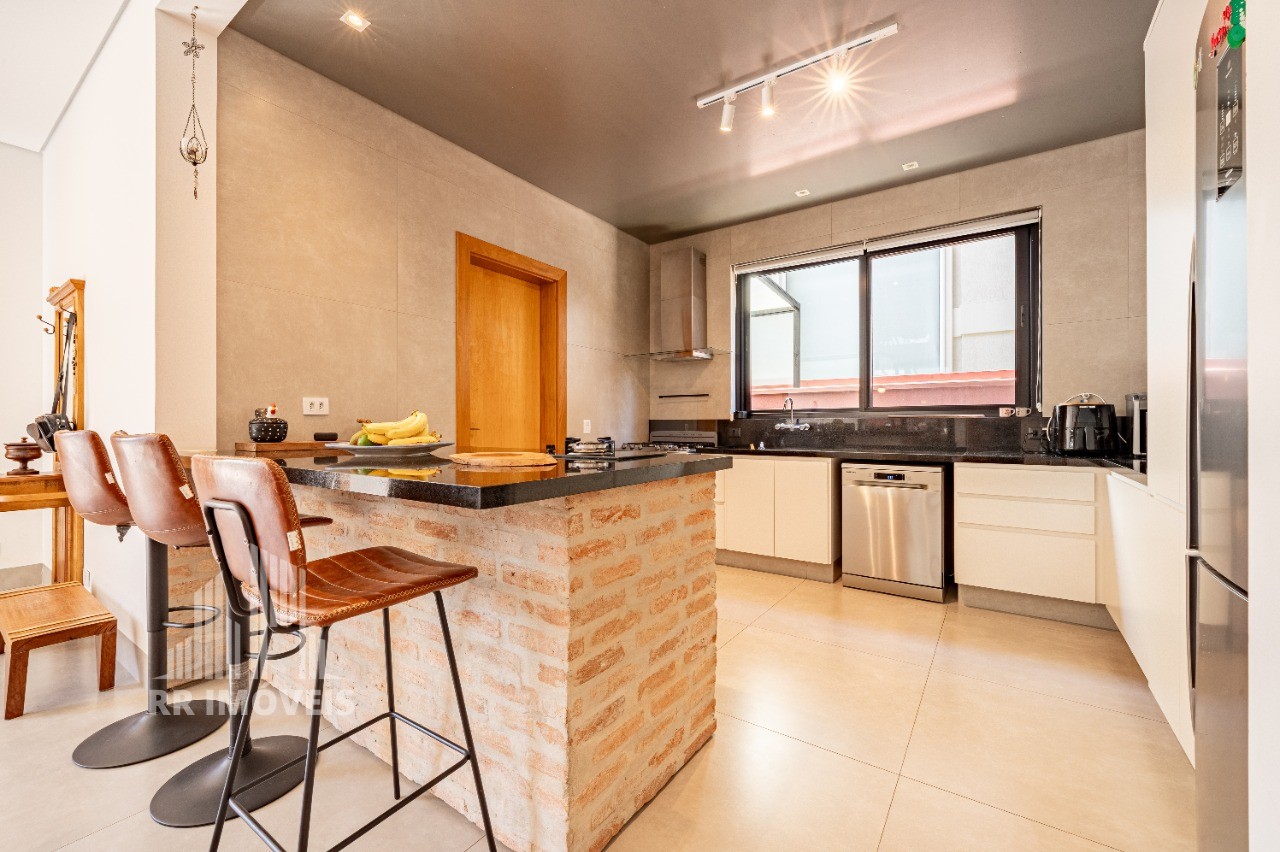 Casa, 5 quartos, 330 m² - Foto 22