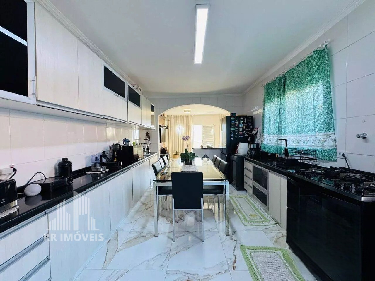 Casa, 4 quartos, 270 m² - Foto 4