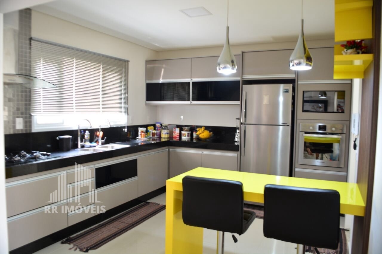 Casa, 3 quartos, 220 m² - Foto 11