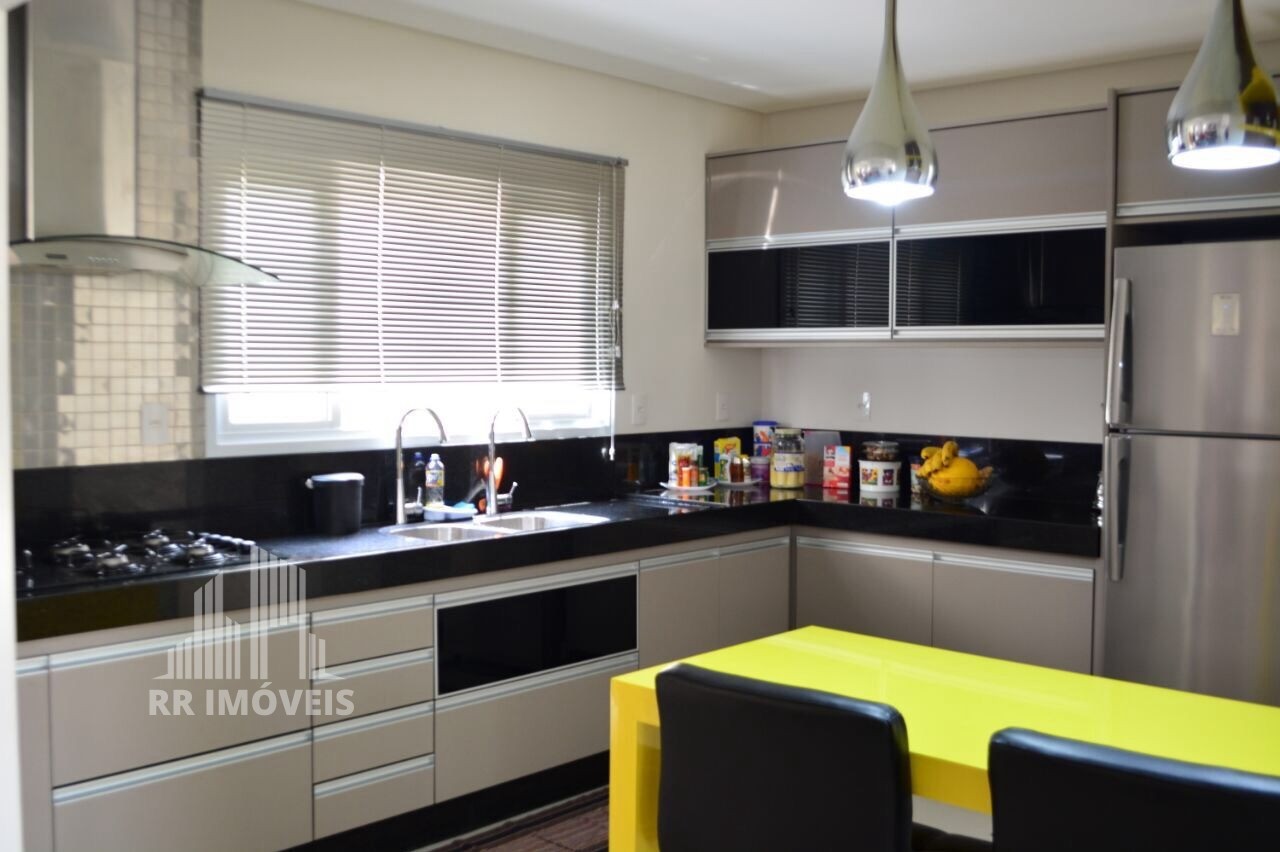 Casa, 3 quartos, 220 m² - Foto 12