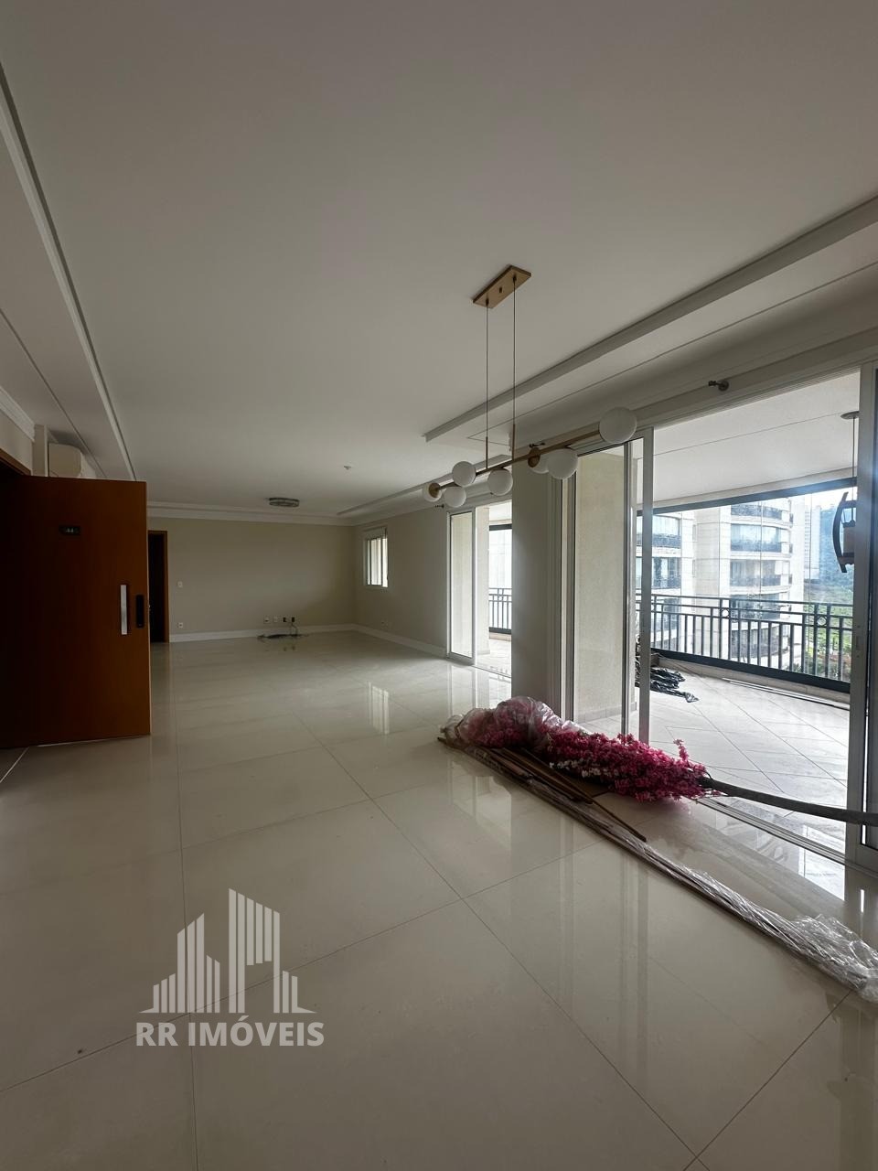 Apartamento, 3 quartos, 201 m² - Foto 2