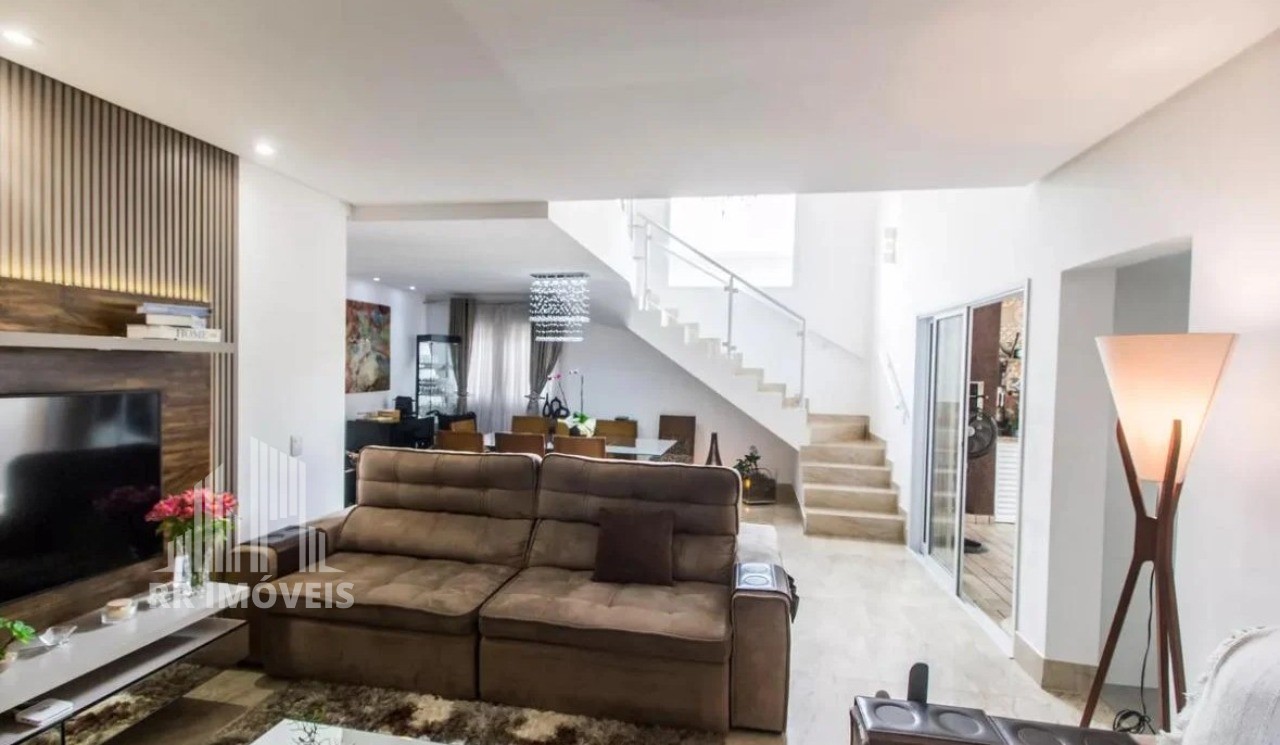 Casa, 3 quartos, 224 m² - Foto 2