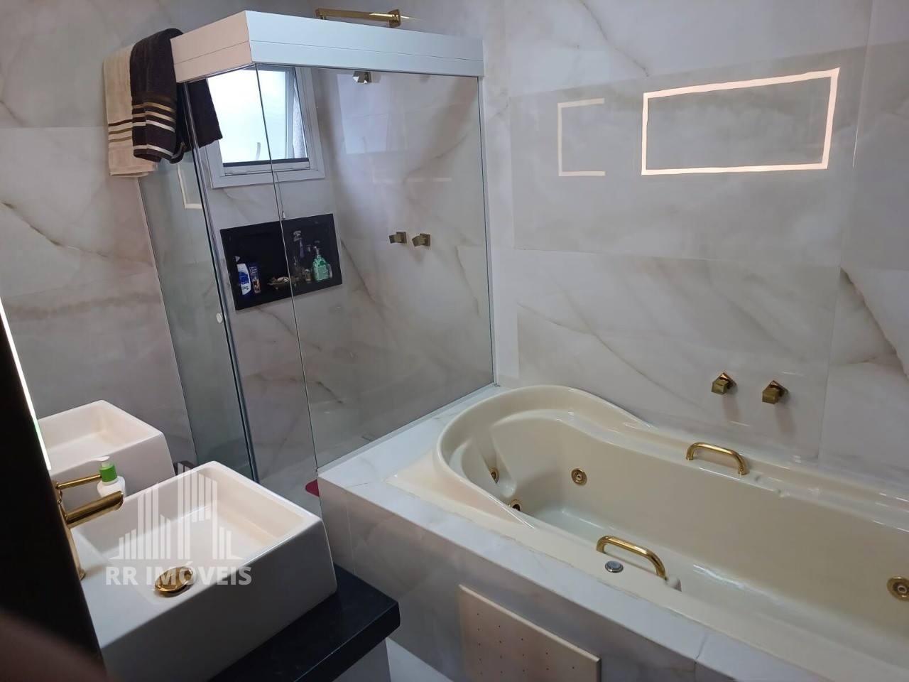 Casa, 4 quartos, 250 m² - Foto 13