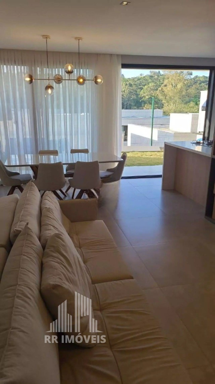 Casa, 3 quartos, 154 m² - Foto 1