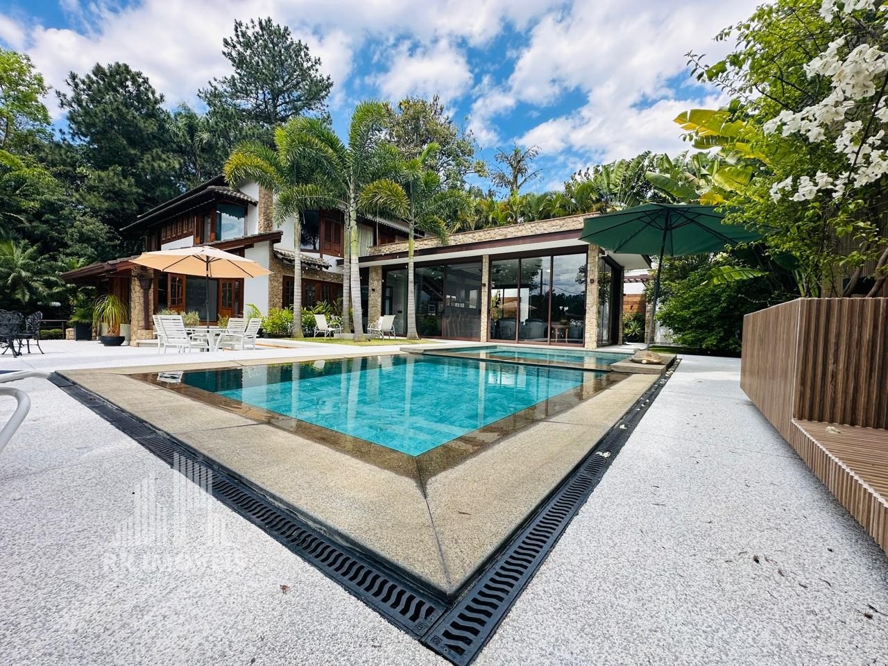 Casa, 4 quartos, 705 m² - Foto 1