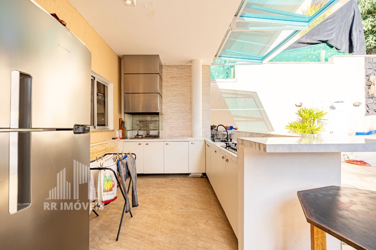 Casa, 4 quartos, 240 m² - Foto 9
