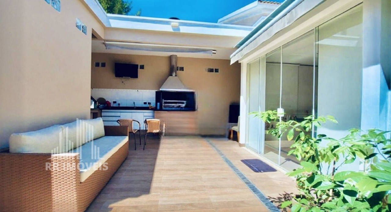 Casa, 3 quartos, 180 m² - Foto 1