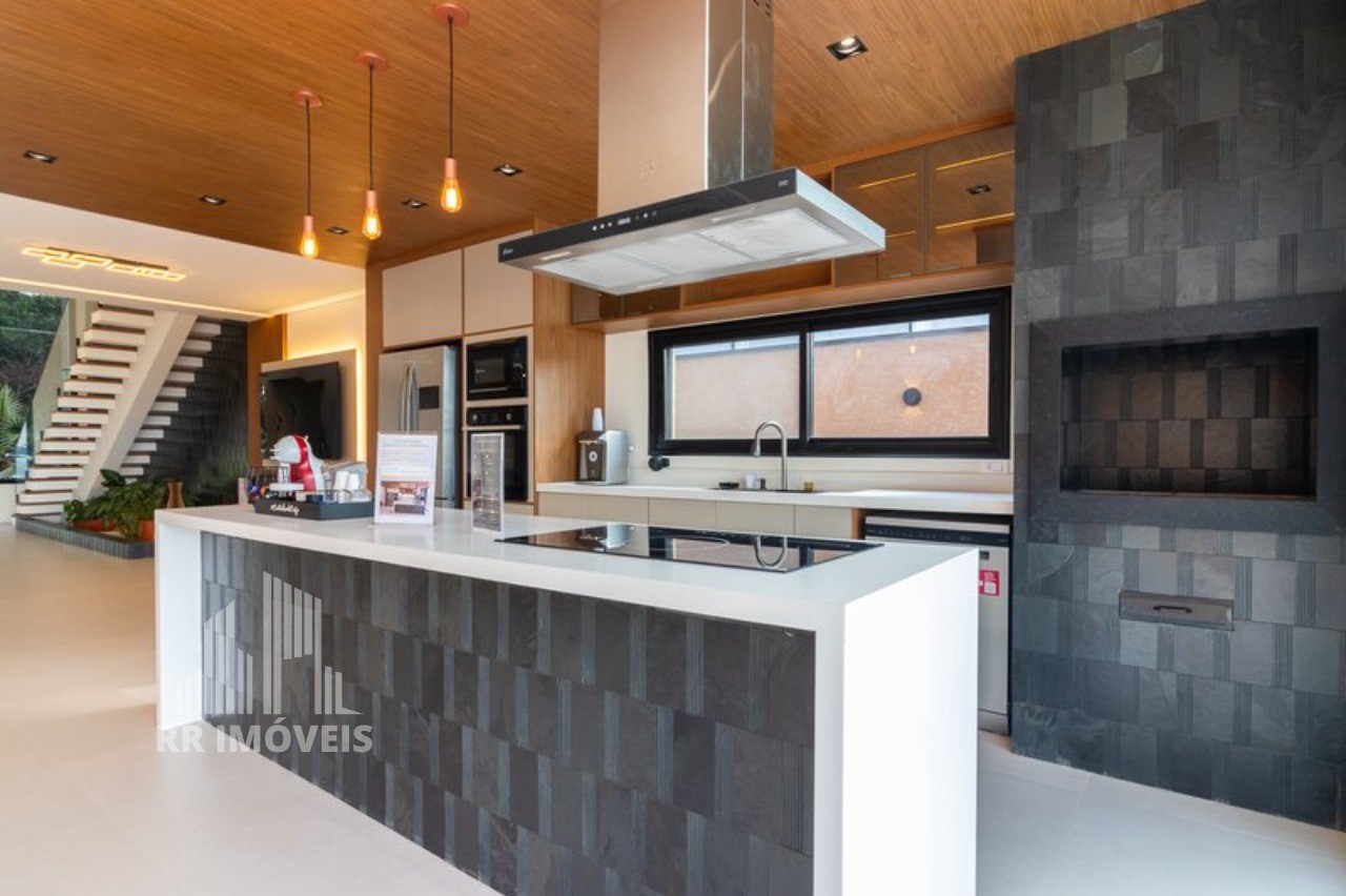 Casa, 4 quartos, 335 m² - Foto 13