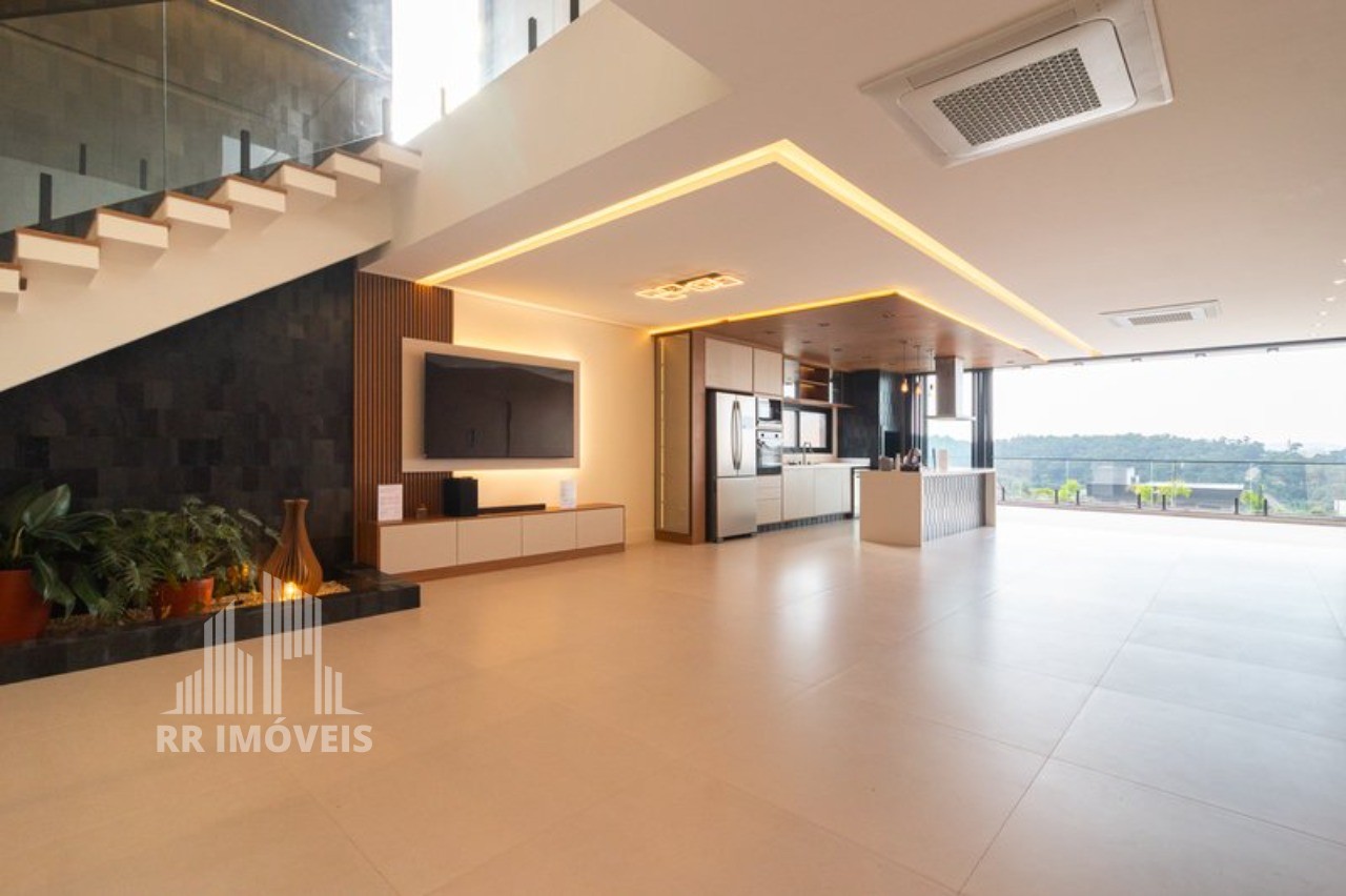 Casa, 4 quartos, 335 m² - Foto 2