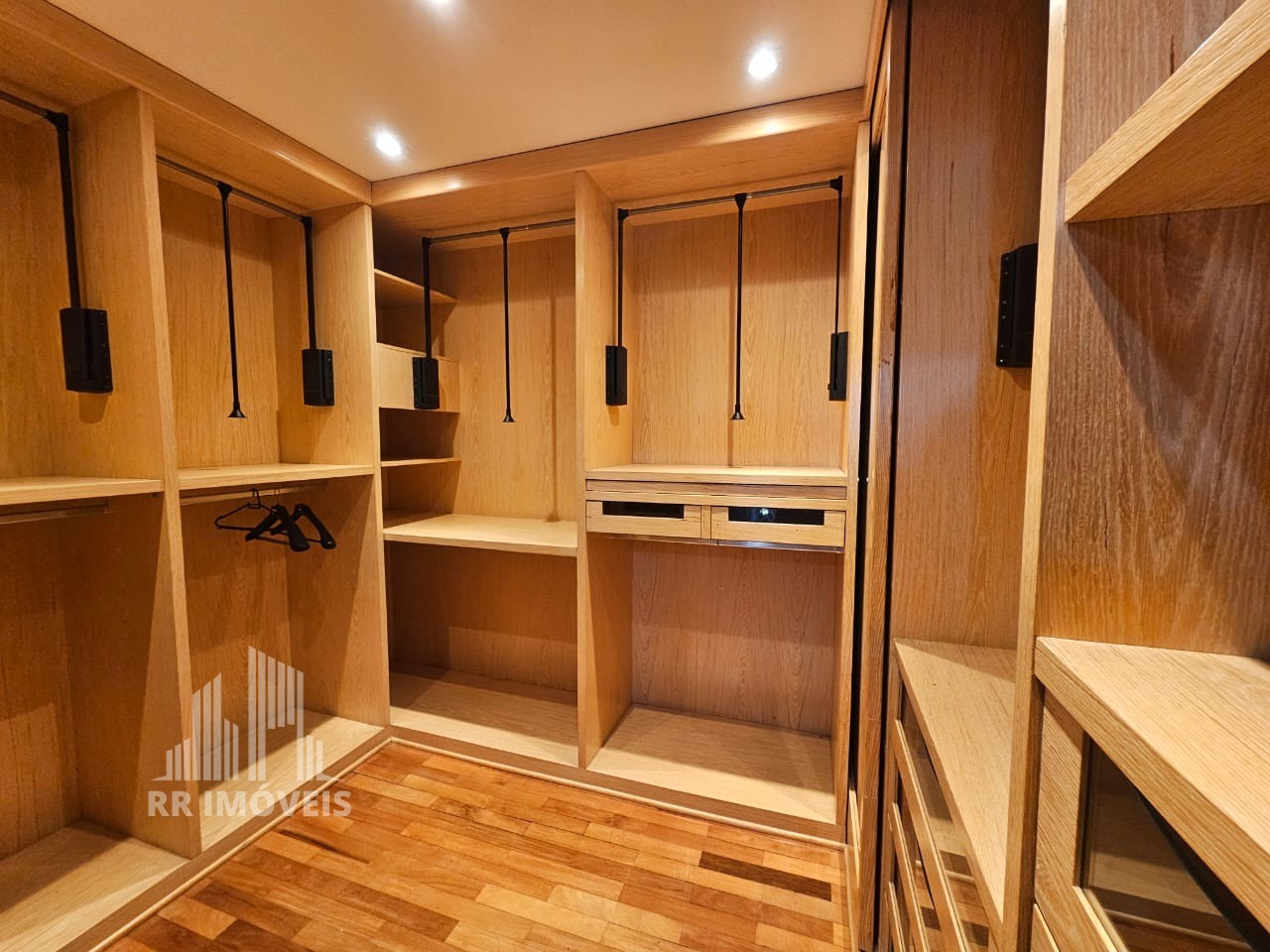 Casa, 4 quartos, 318 m² - Foto 23